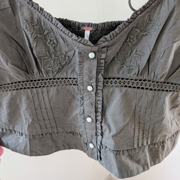 NWT Free People Floral Embroidered Kerry Cropped Tank In Army Green - Picture 5 of 7